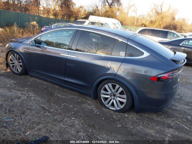 Photo 2 VIN: 5YJXCAE46GF000684 - TESLA MODEL X 