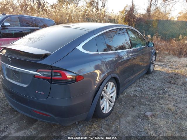 Photo 5 VIN: 5YJXCAE46GF000684 - TESLA MODEL X 