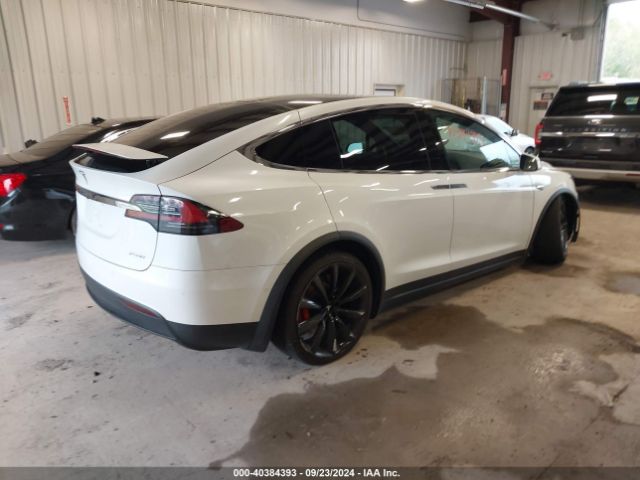 Photo 3 VIN: 5YJXCAE46GF000944 - TESLA MODEL X 