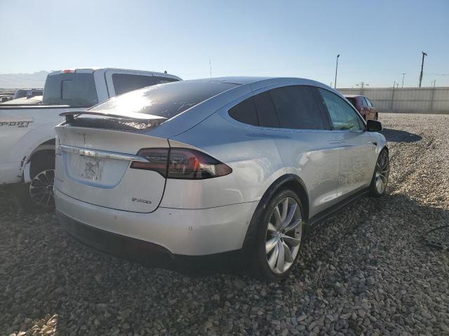 Photo 2 VIN: 5YJXCAE47HF052133 - TESLA MODEL X 