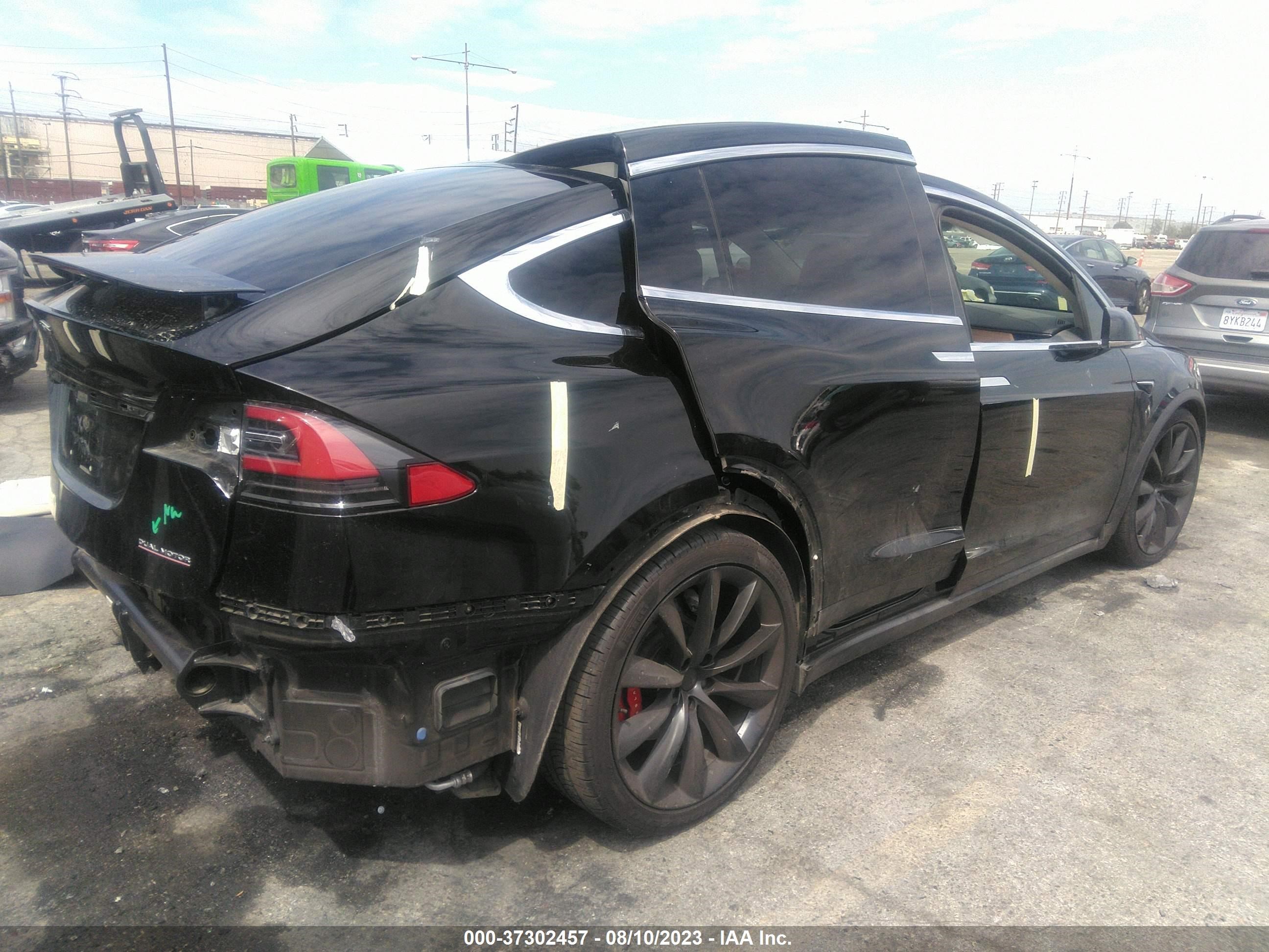 Photo 3 VIN: 5YJXCAE48KF183059 - TESLA MODEL X 