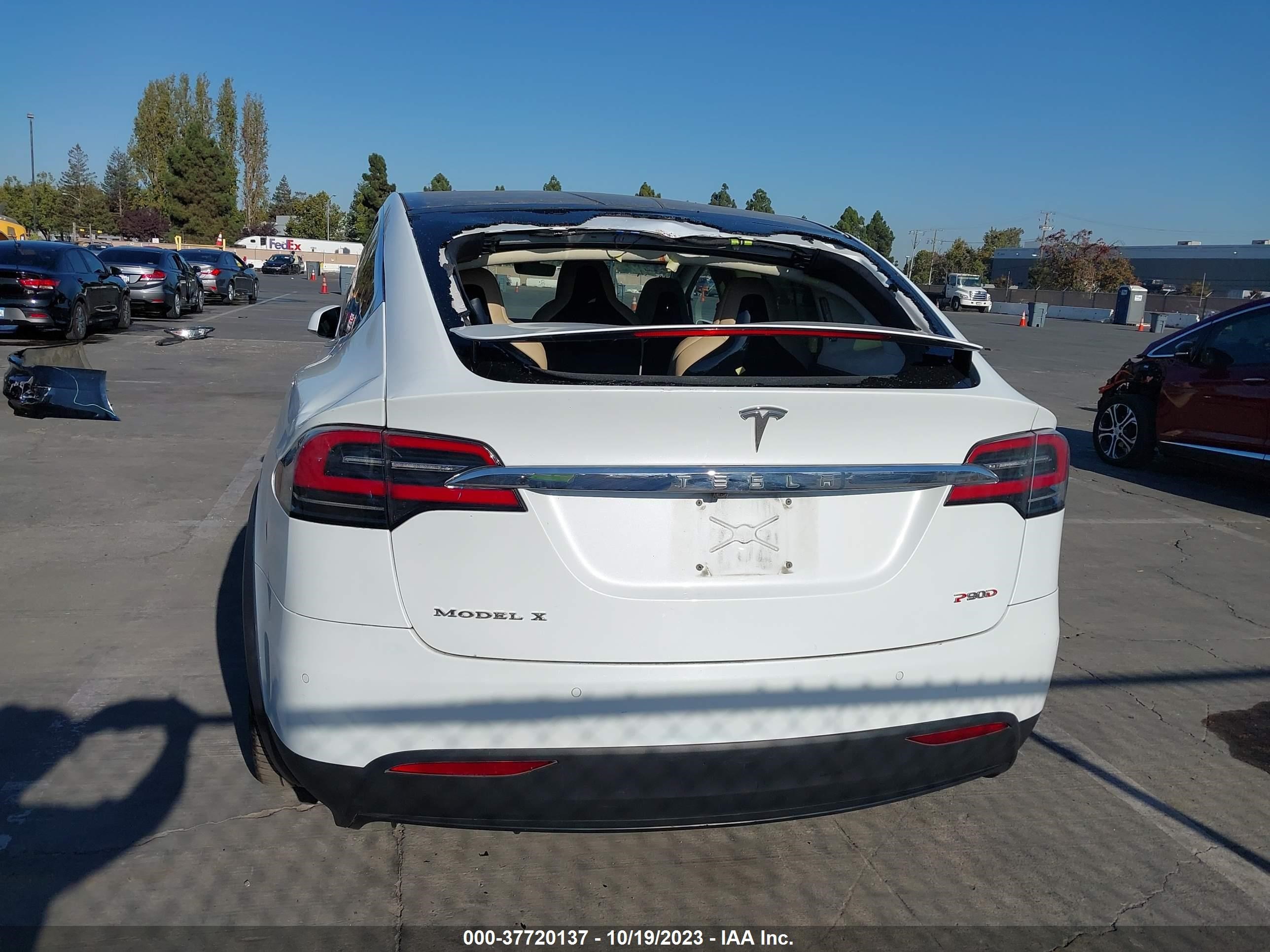 Photo 14 VIN: 5YJXCAE49GF000906 - TESLA MODEL X 