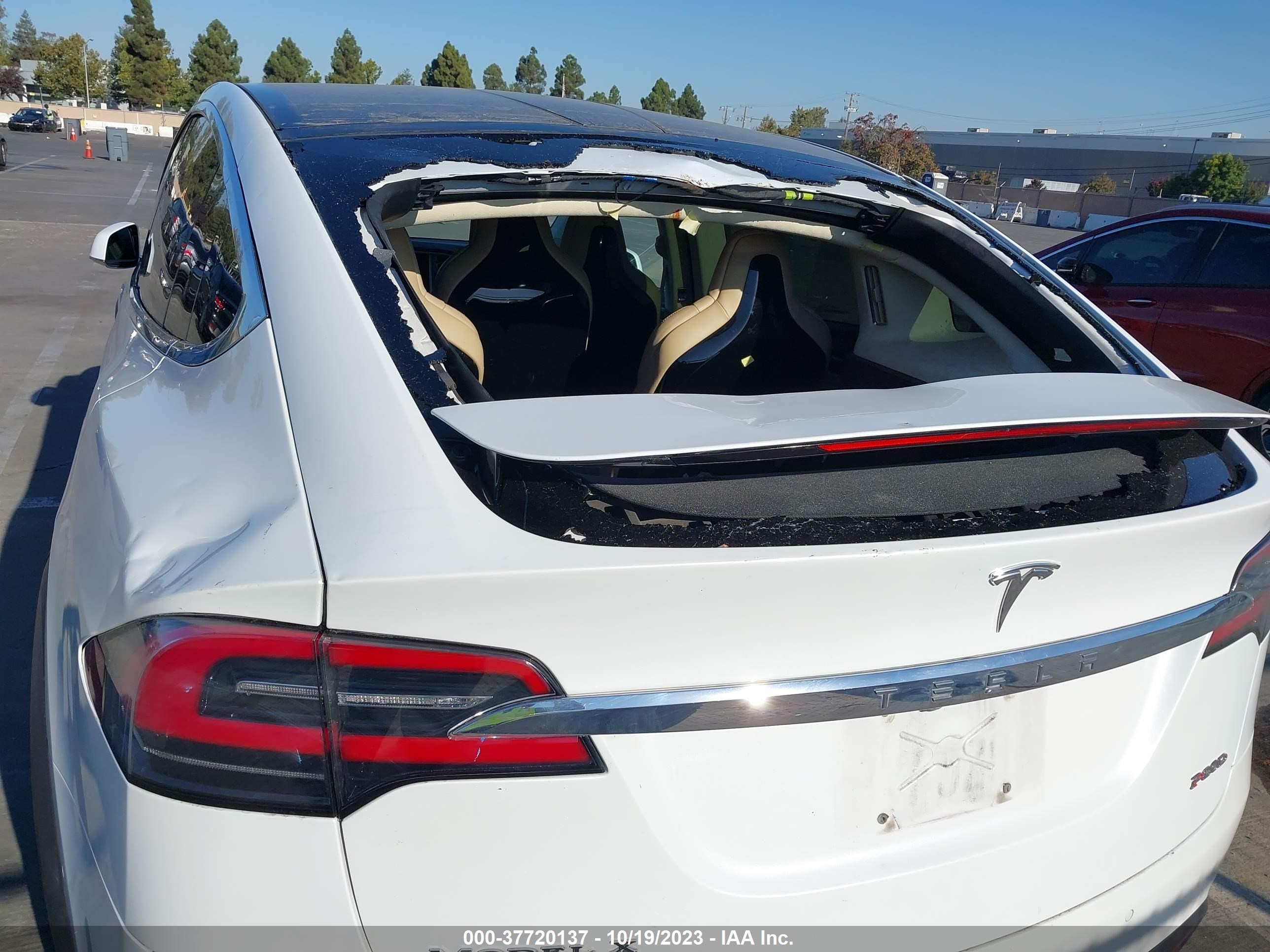 Photo 5 VIN: 5YJXCAE49GF000906 - TESLA MODEL X 