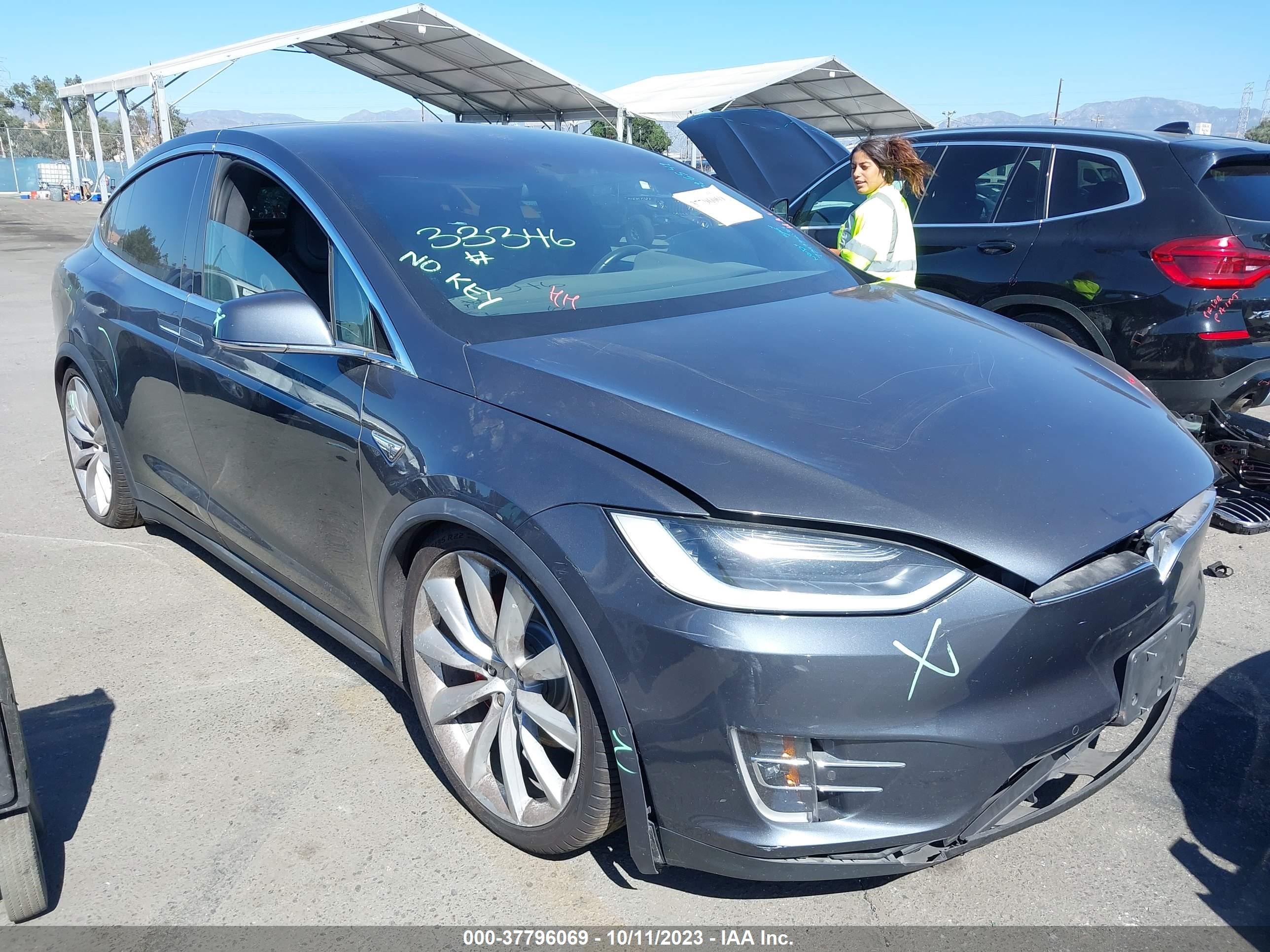 Photo 0 VIN: 5YJXCAE4XGFS00306 - TESLA MODEL X 