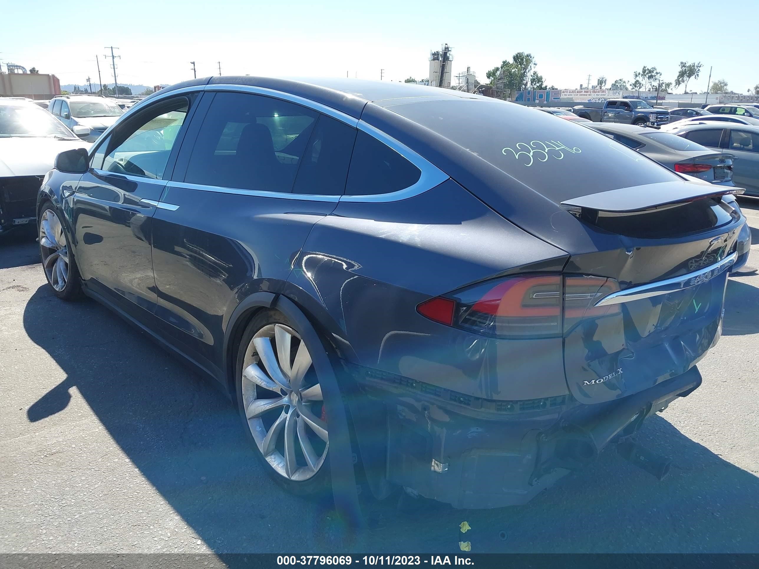 Photo 2 VIN: 5YJXCAE4XGFS00306 - TESLA MODEL X 