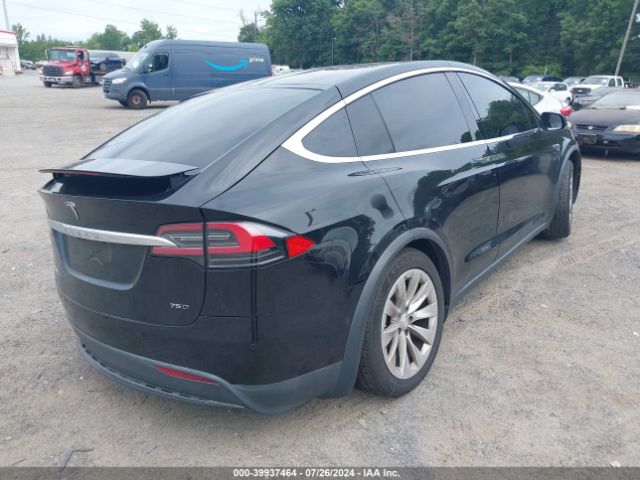 Photo 3 VIN: 5YJXCBE20GF009143 - TESLA MODEL X 