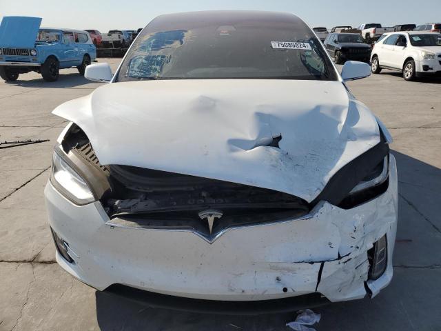 Photo 4 VIN: 5YJXCBE20HF049272 - TESLA MODEL X 