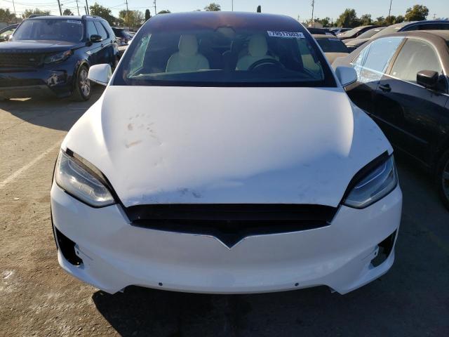 Photo 4 VIN: 5YJXCBE20HF050017 - TESLA MODEL X 