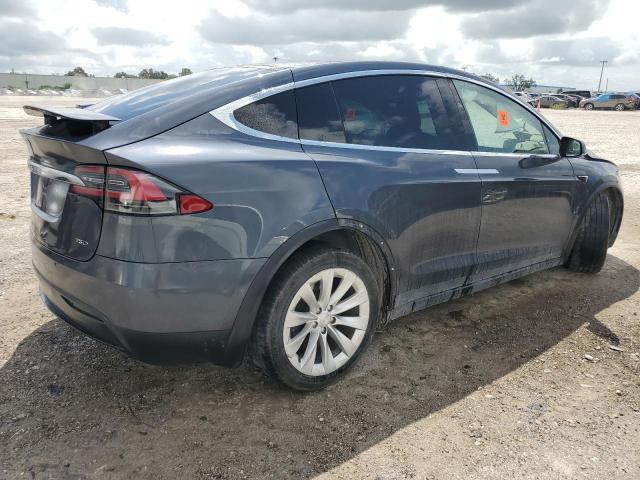 Photo 2 VIN: 5YJXCBE20HF063365 - TESLA MODEL X 