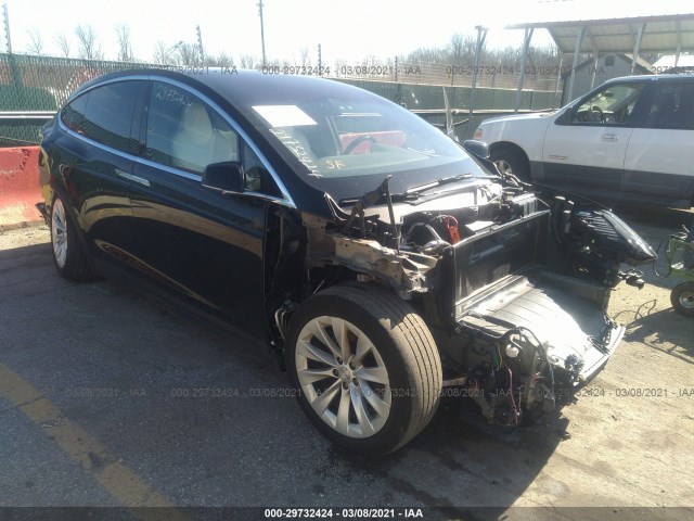 Photo 0 VIN: 5YJXCBE20JF087848 - TESLA MODEL X 