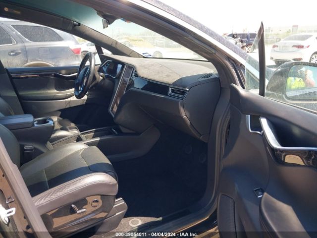 Photo 4 VIN: 5YJXCBE21GF023813 - TESLA MODEL X 