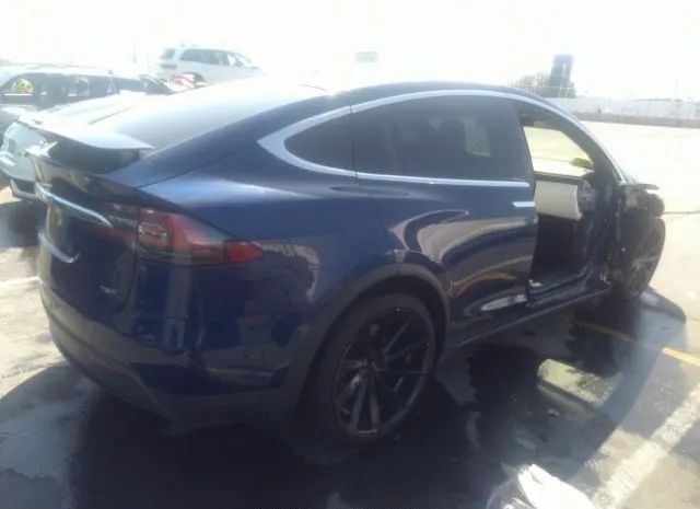 Photo 3 VIN: 5YJXCBE21HF076240 - TESLA MODEL X 