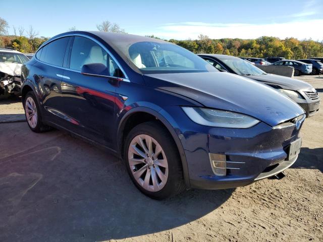 Photo 3 VIN: 5YJXCBE21JF123577 - TESLA MODEL X 