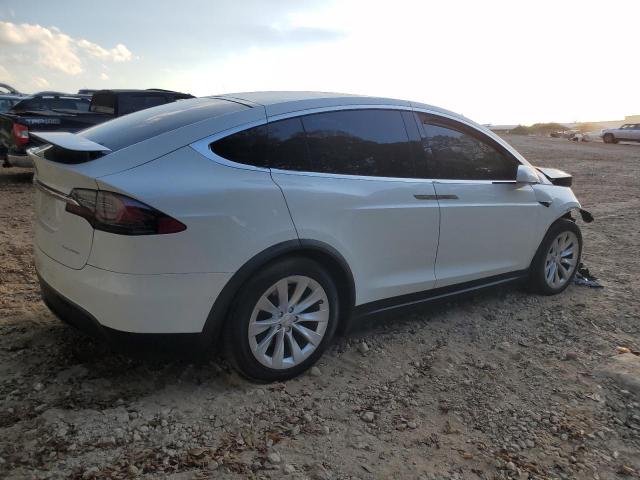 Photo 2 VIN: 5YJXCBE21LF240210 - TESLA MODEL X 