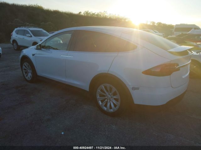 Photo 2 VIN: 5YJXCBE21LF260926 - TESLA MODEL X 