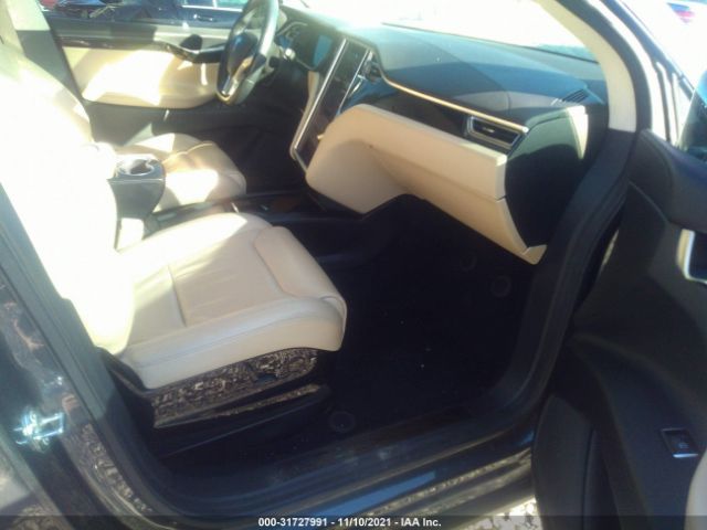 Photo 4 VIN: 5YJXCBE22GF020340 - TESLA MODEL X 