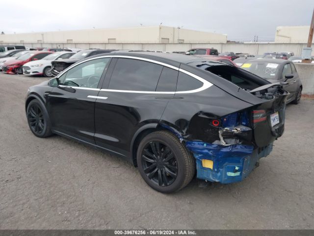 Photo 2 VIN: 5YJXCBE22HF044901 - TESLA MODEL X 