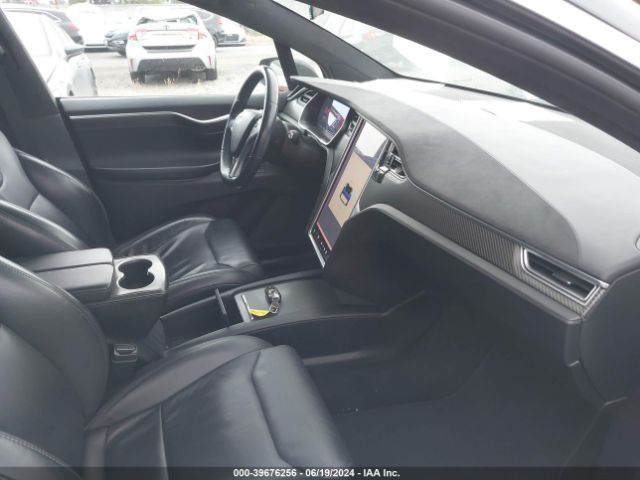 Photo 4 VIN: 5YJXCBE22HF044901 - TESLA MODEL X 