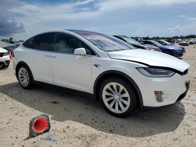 Photo 3 VIN: 5YJXCBE22HF050018 - TESLA MODEL X 