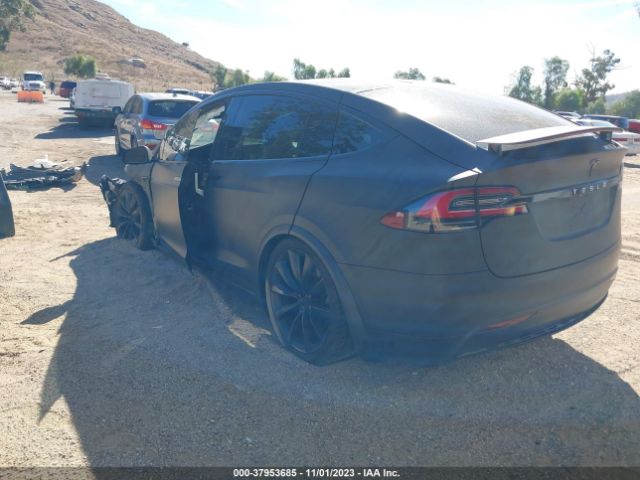 Photo 2 VIN: 5YJXCBE22JF135950 - TESLA MODEL X 