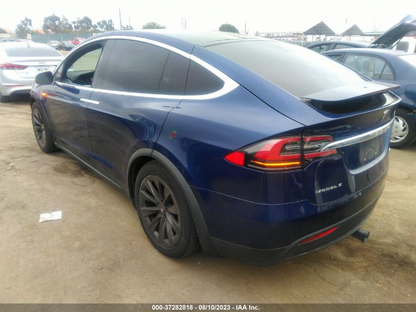 Photo 2 VIN: 5YJXCBE22JF137200 - TESLA MODEL X 