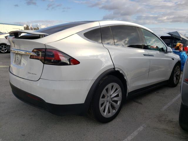 Photo 2 VIN: 5YJXCBE22LF236425 - TESLA MODEL X 