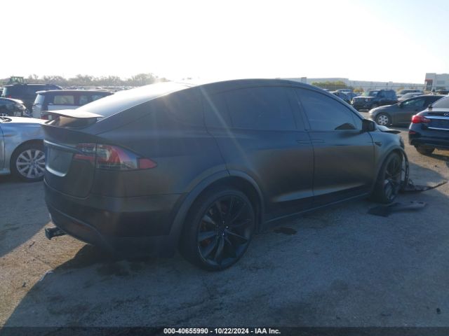 Photo 3 VIN: 5YJXCBE23HF043093 - TESLA MODEL X 