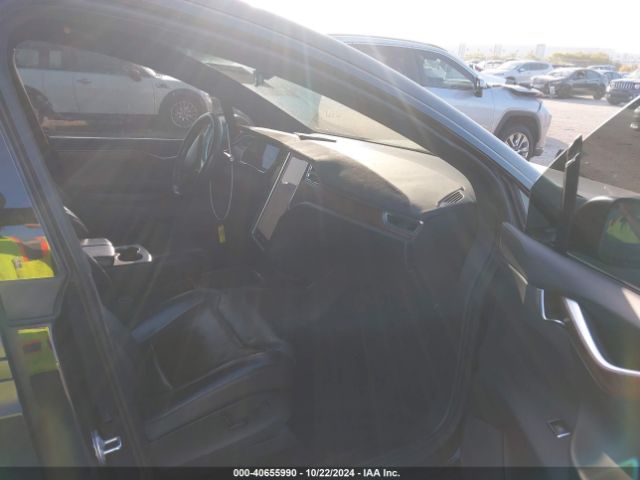 Photo 4 VIN: 5YJXCBE23HF043093 - TESLA MODEL X 