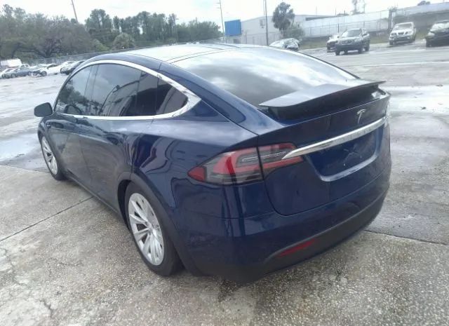 Photo 2 VIN: 5YJXCBE23HF055454 - TESLA MODEL X 