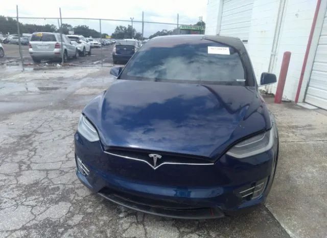 Photo 5 VIN: 5YJXCBE23HF055454 - TESLA MODEL X 