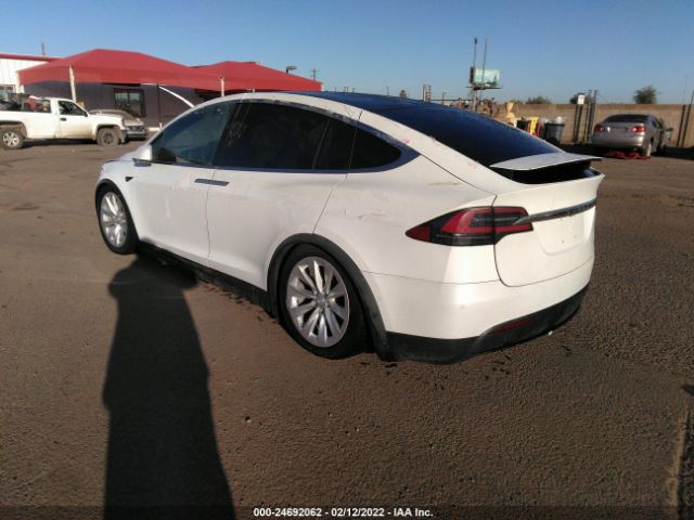 Photo 2 VIN: 5YJXCBE23HF065126 - TESLA MODEL X 