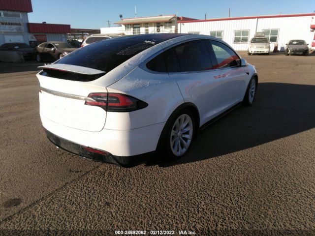 Photo 3 VIN: 5YJXCBE23HF065126 - TESLA MODEL X 