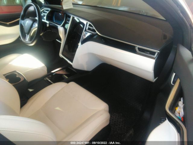 Photo 4 VIN: 5YJXCBE23HF072870 - TESLA MODEL X 