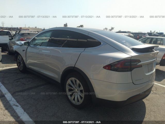 Photo 2 VIN: 5YJXCBE23JF090579 - TESLA MODEL X 