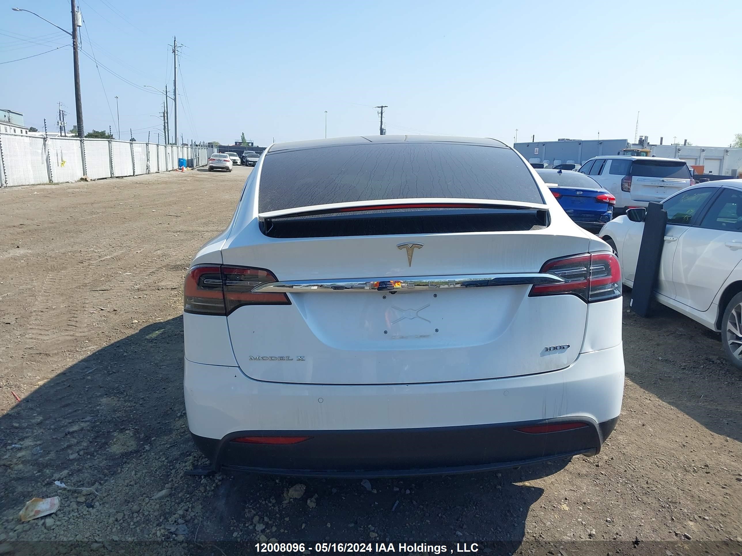 Photo 15 VIN: 5YJXCBE23JF126125 - TESLA MODEL X 