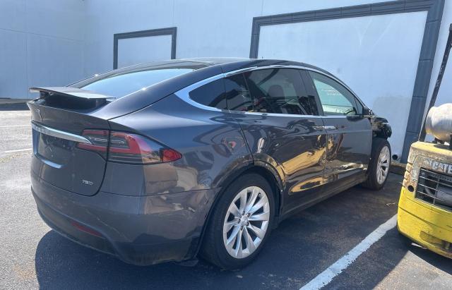 Photo 3 VIN: 5YJXCBE23JF127761 - TESLA MODEL X 