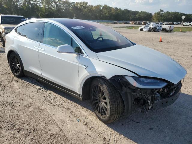 Photo 3 VIN: 5YJXCBE24GF002146 - TESLA MODEL X 