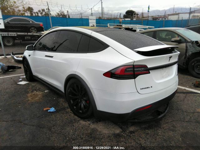 Photo 2 VIN: 5YJXCBE24HF067984 - TESLA MODEL X 