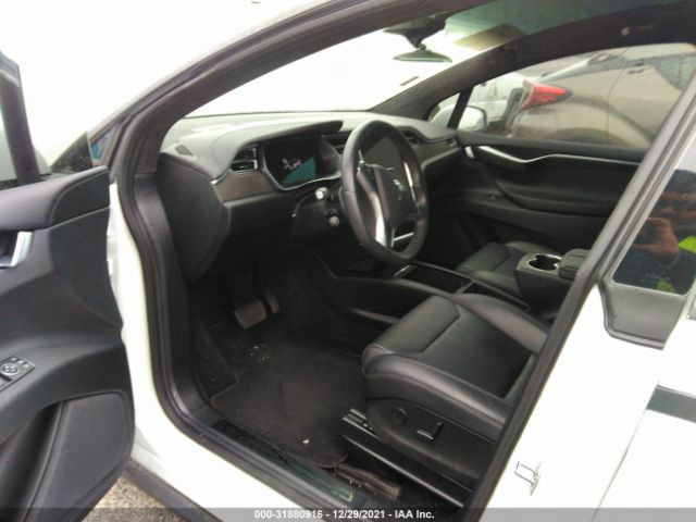 Photo 4 VIN: 5YJXCBE24HF067984 - TESLA MODEL X 