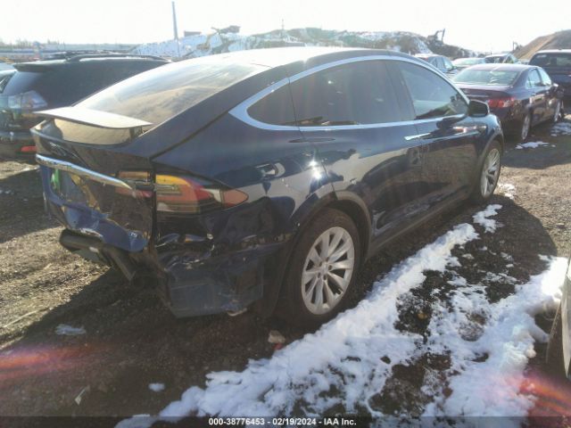 Photo 3 VIN: 5YJXCBE24HF076023 - TESLA MODEL X 