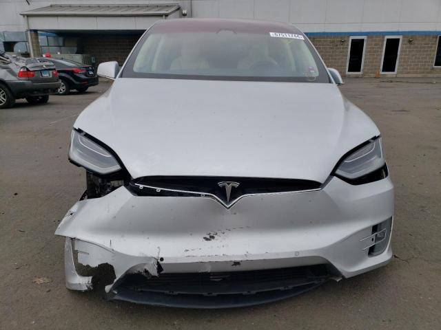 Photo 4 VIN: 5YJXCBE24JF103310 - TESLA MODEL X 