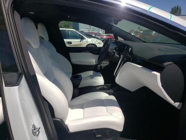 Photo 4 VIN: 5YJXCBE24KF198971 - TESLA MODEL X 