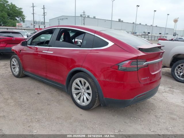 Photo 2 VIN: 5YJXCBE25HF050000 - TESLA MODEL X 