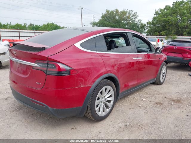 Photo 3 VIN: 5YJXCBE25HF050000 - TESLA MODEL X 