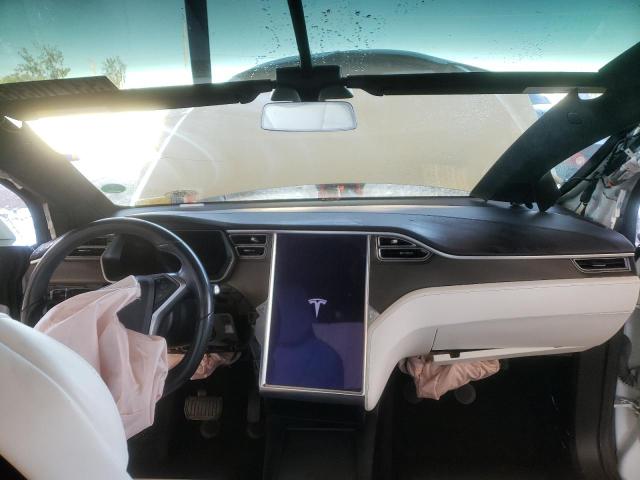 Photo 8 VIN: 5YJXCBE25HF061000 - TESLA MODEL X 