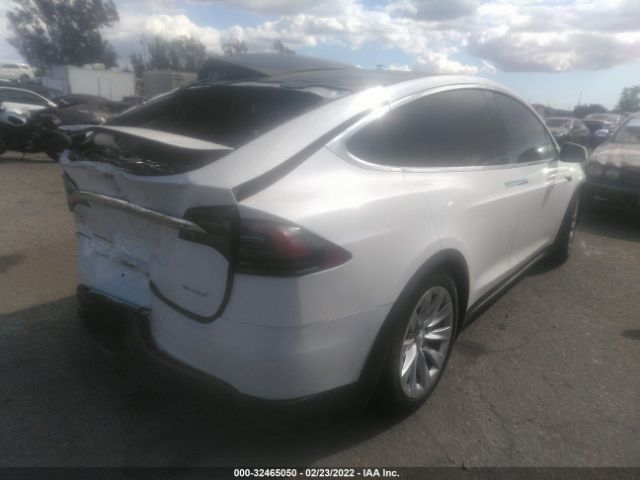 Photo 3 VIN: 5YJXCBE25HF078198 - TESLA MODEL X 