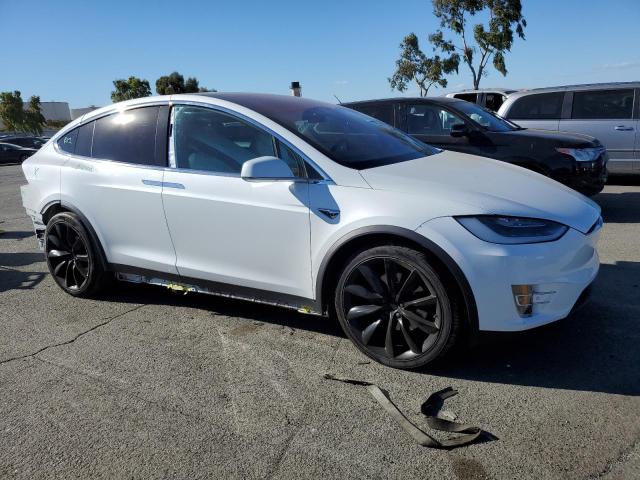 Photo 3 VIN: 5YJXCBE25JF131407 - TESLA MODEL X 