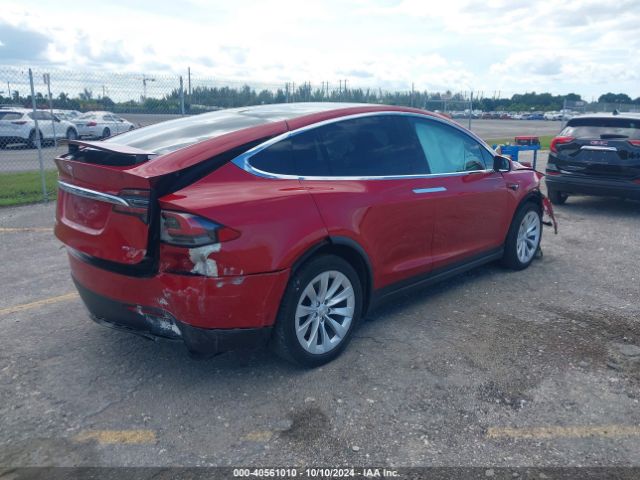 Photo 3 VIN: 5YJXCBE25JF140110 - TESLA MODEL X 