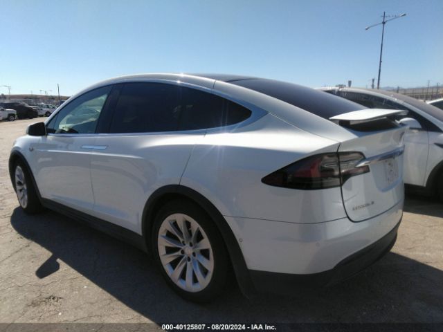 Photo 2 VIN: 5YJXCBE26GF016937 - TESLA MODEL X 