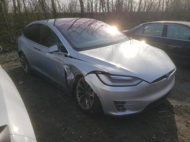 Photo 3 VIN: 5YJXCBE26GF017697 - TESLA MODEL X 